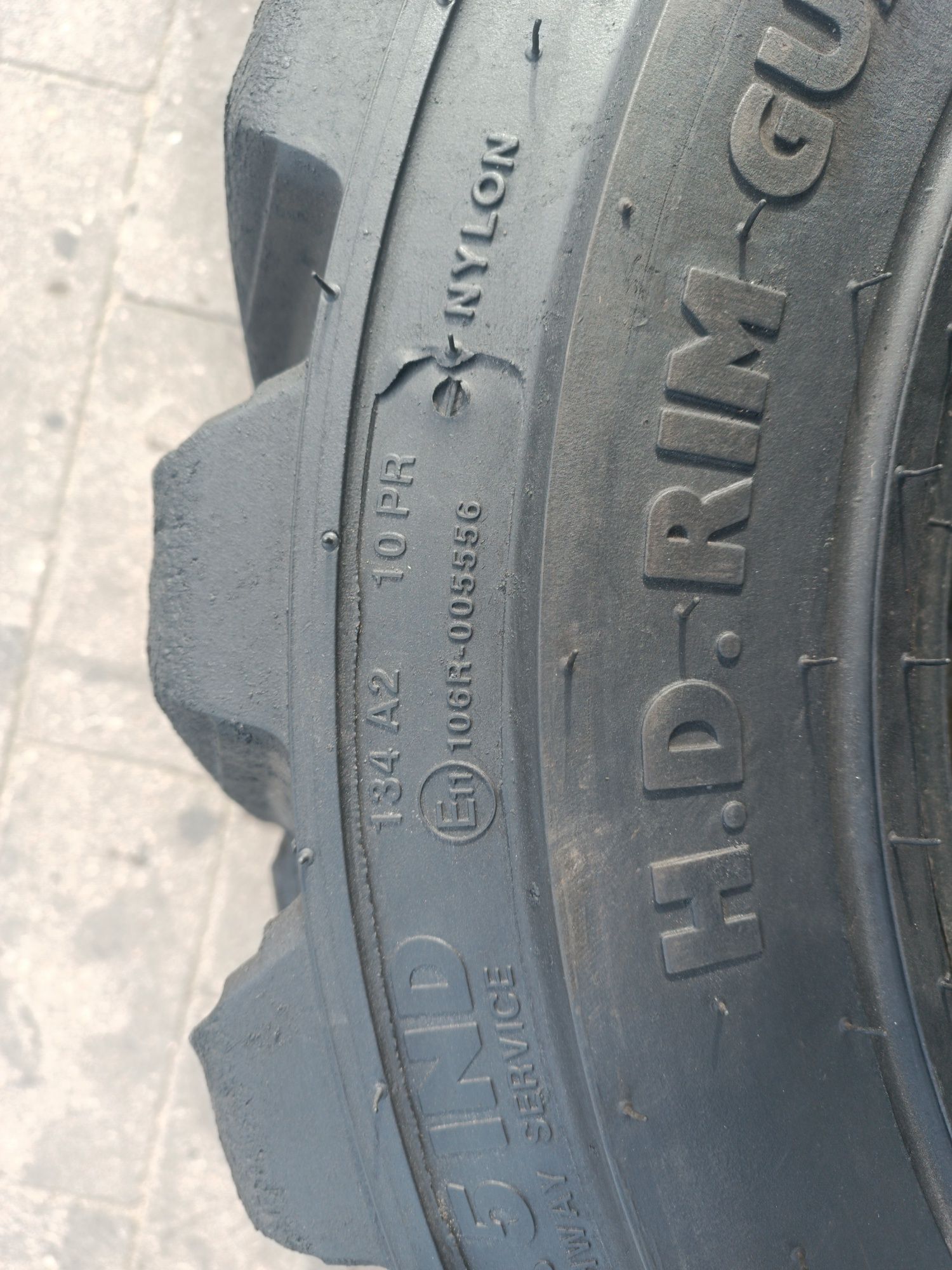 10-16.5 BKT H.D Rim Guard Skid Power