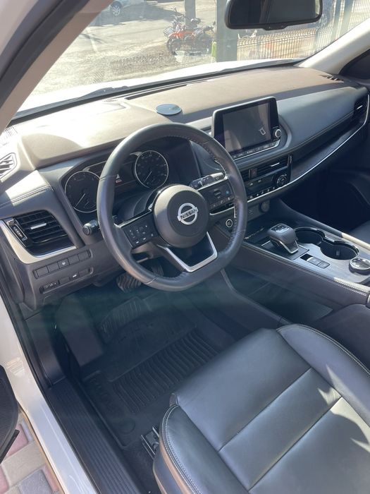 Нісан рог 21 року