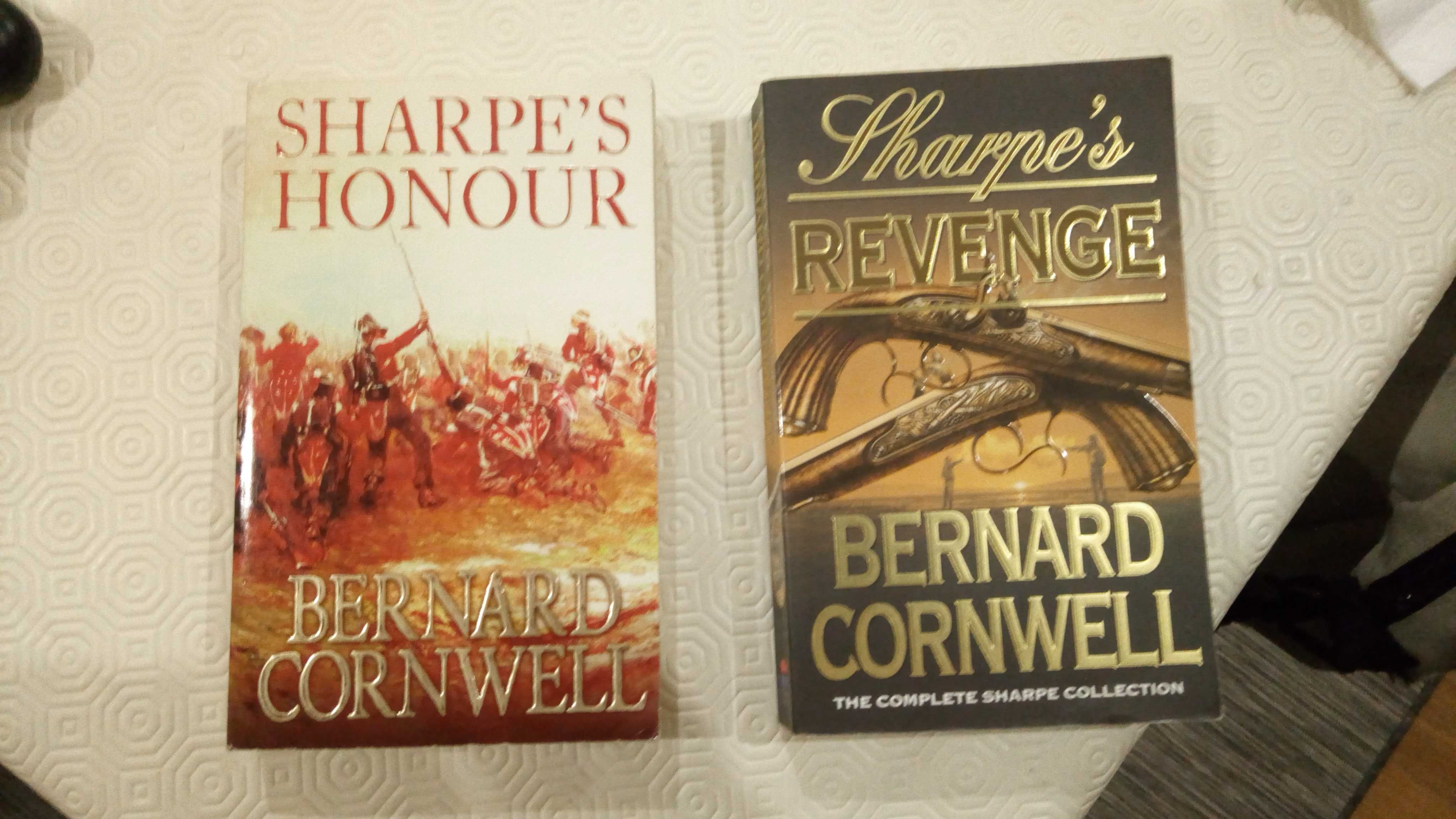 Livros Sharpe's Honour e Revenge de Bernard Cornwell