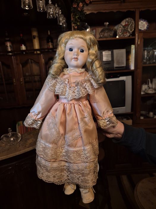 Bonecas de porcelana