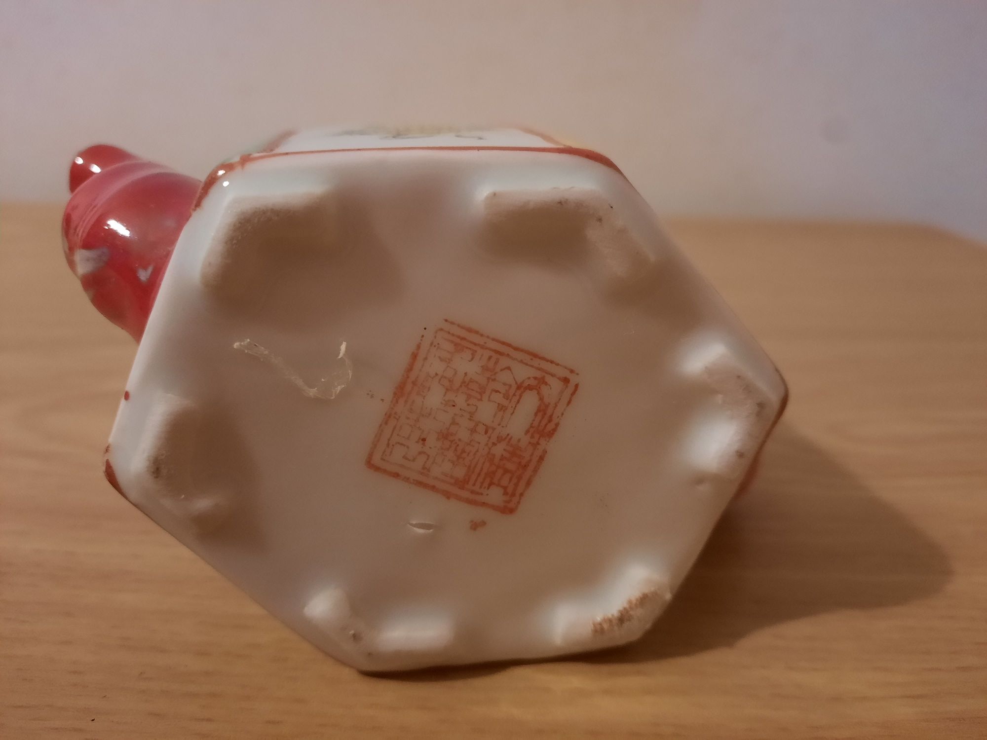 Bule decorativo em porcelana Chinesa