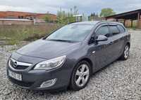 Opel Astra J 2011 року