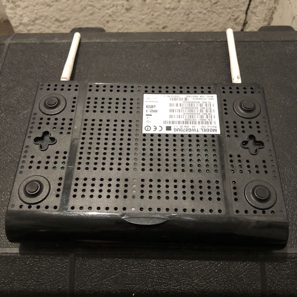 Router WiFi Thomson biały dwie antenki