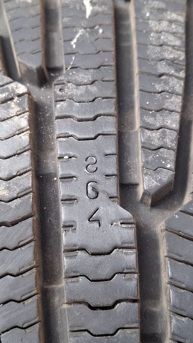 Продам,зимові шини NOKIAN NORDMAN 215/70/16