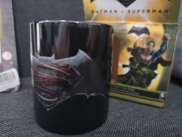 Batman V Superman kubek DC Comics Mug i figurka