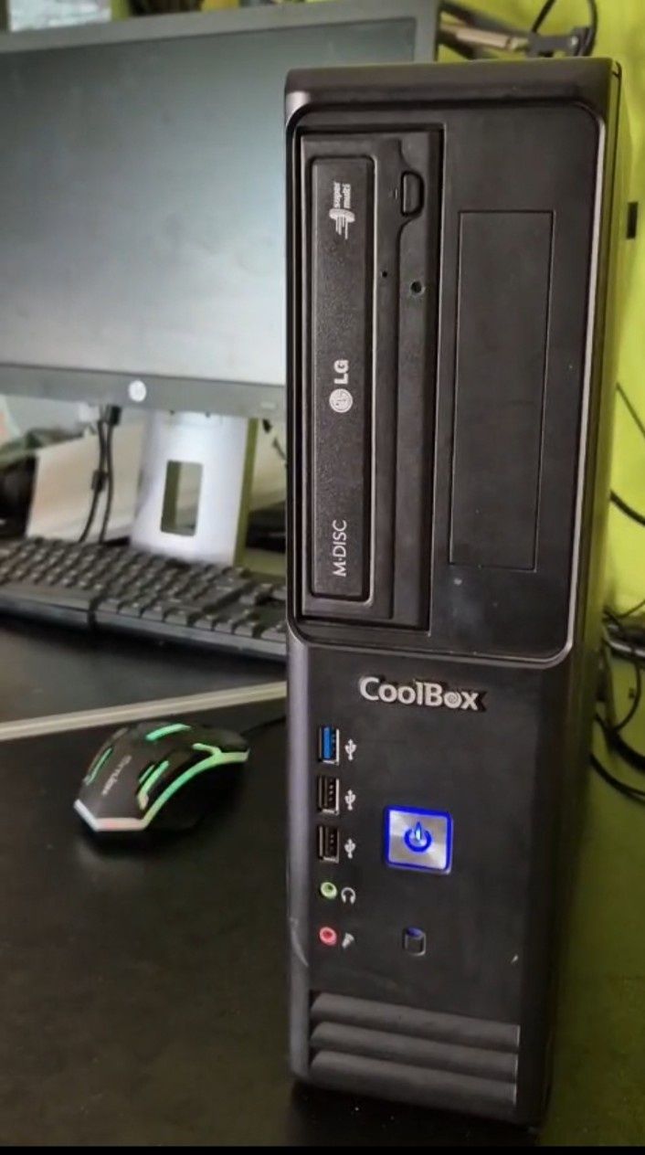 Vendo pc torre roda fortnite