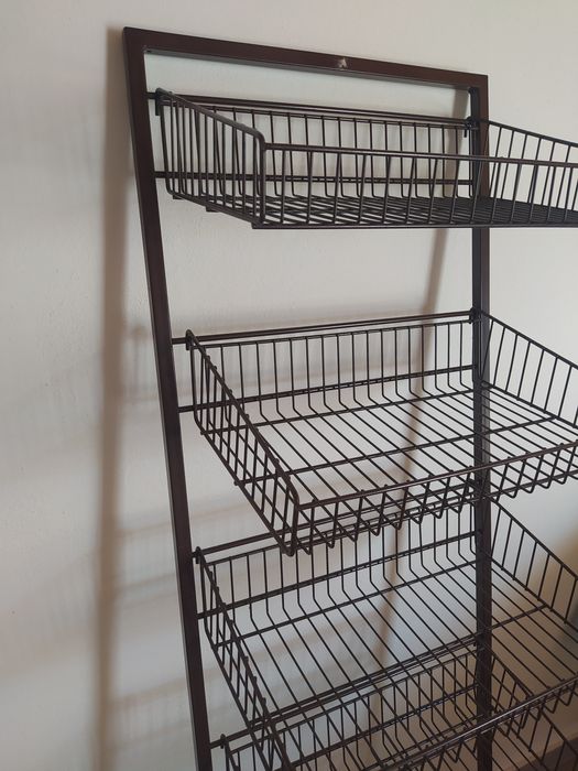 Expositor, prateleiras para loja, supermercado, atelier .
Em bom e