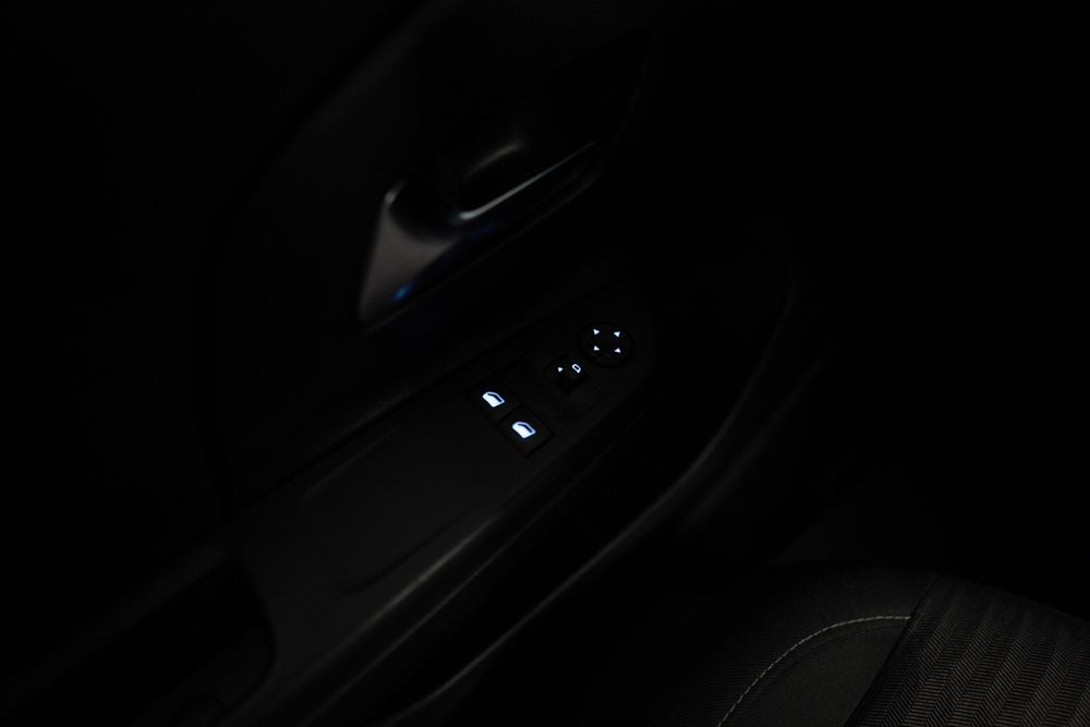 Opel Corsa-e | 50kw | 136cv | 320km de autonomia