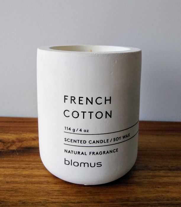 BLOMUS Fraga French Cotton Candle naturalna świeca zapachowa 114g 24h