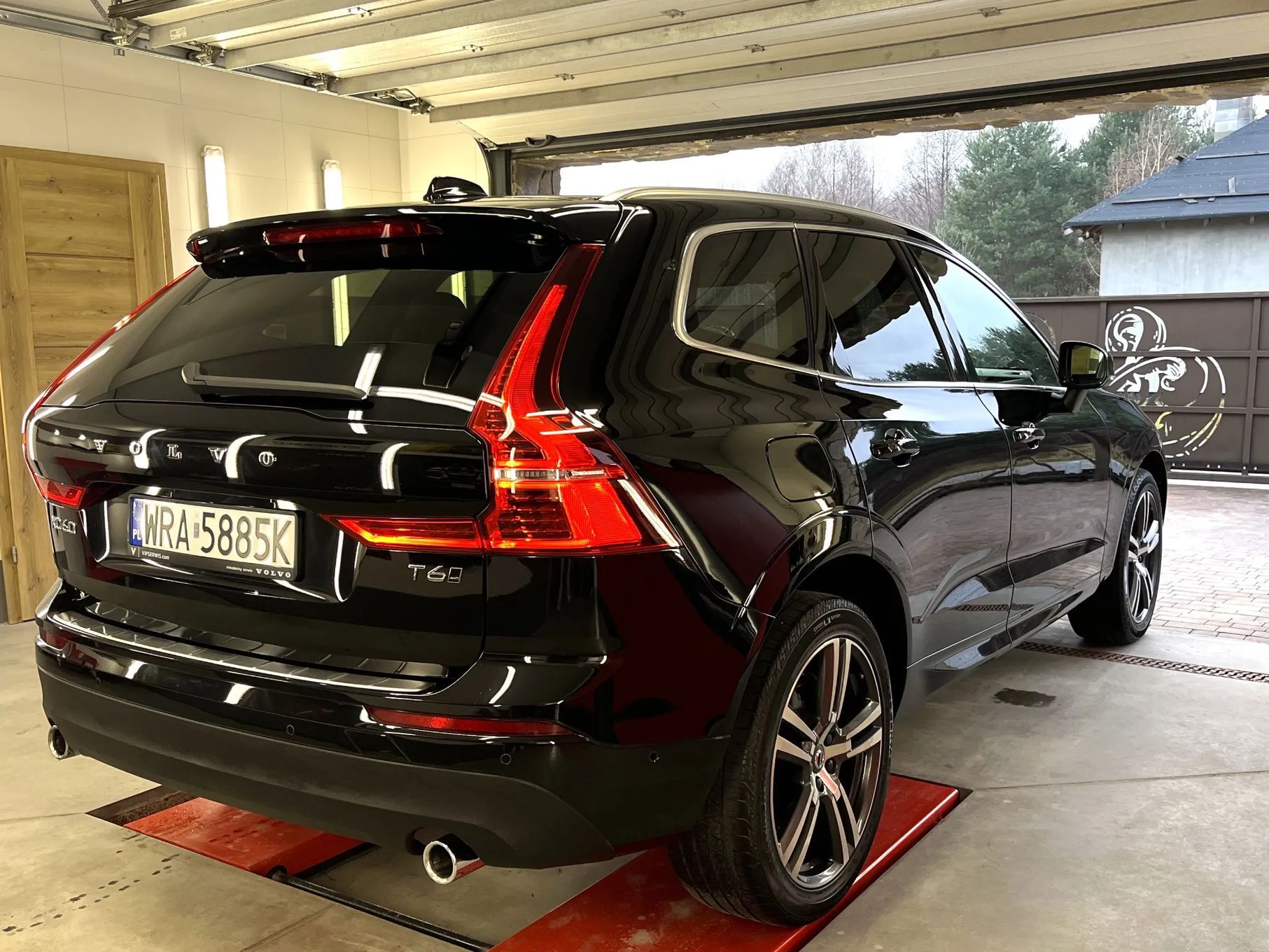 Volvo XC 60 VOLVO XC60 T6 AWD Momentum - 2018r, automat, 310KM