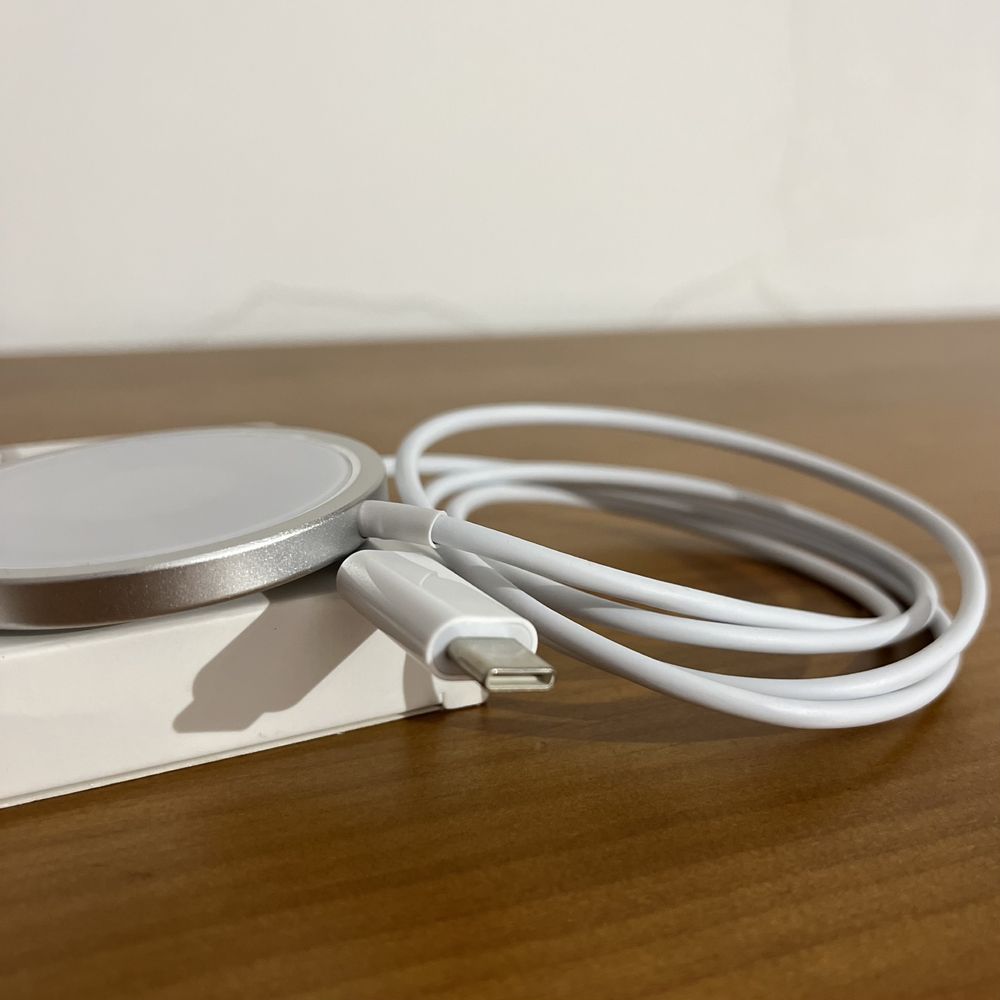 MagSafe Charger • NOVO NA CAIXA