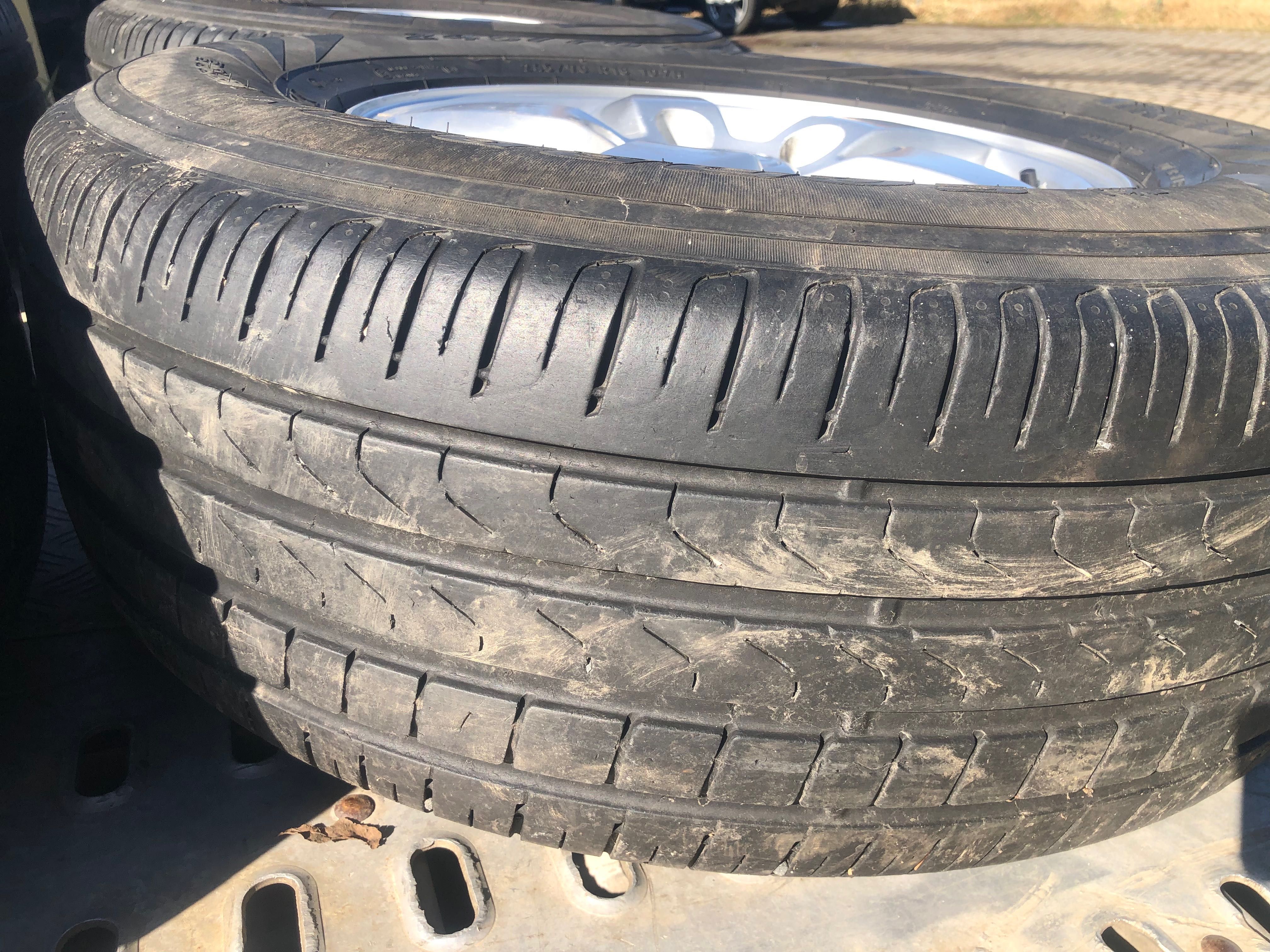 Kia sorento 245/70/16.
