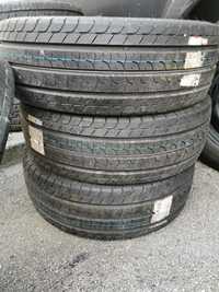 Vendo 4 pneus novos 235 65 R16 C da marca Bridgestone.