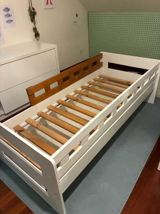 Drewniane Łóżko 180x90 + pojemnik + stelaż + materac