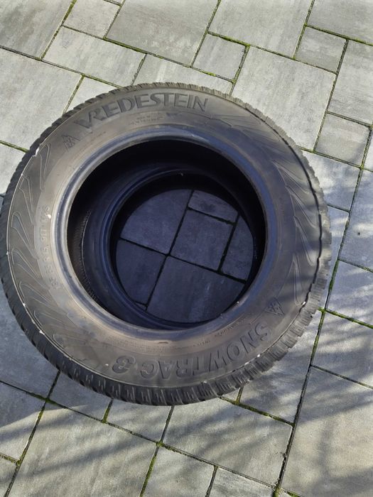 opony zimowe 195/65 R15 continental vredestein