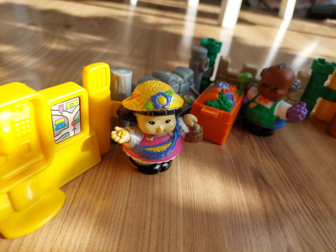 Miasteczko Fisher price, Little People