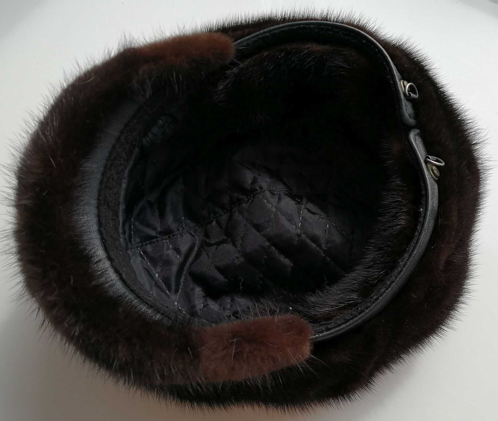 Норковая шапка, кепи женская меховая Saga Furs, с защитой для ушек
