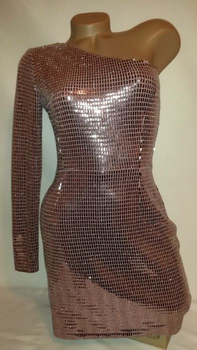 Нарядное платье