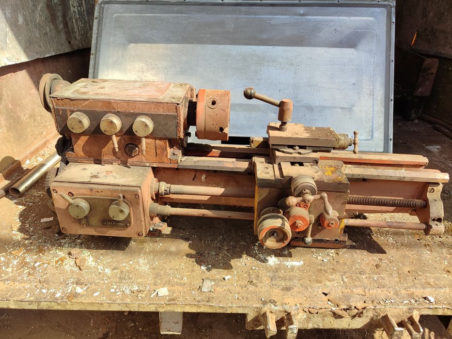 Продам токарный станок ТВ4