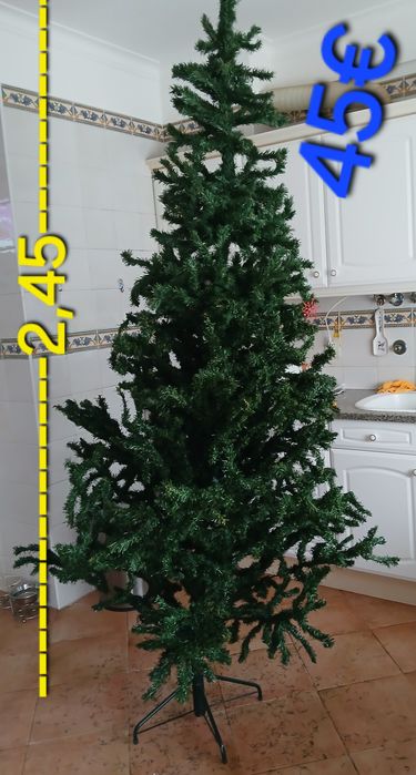 ÁRVORE DE NATAL ENORME 2,45.Casa,Cozinha,Varanda,Garagem,Salão,Quarto.