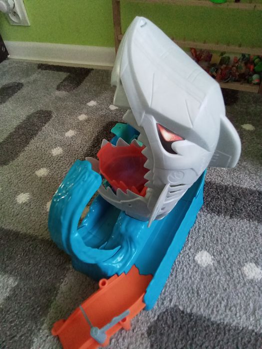 Hotwheels robo rekin tor wyrzutnia
