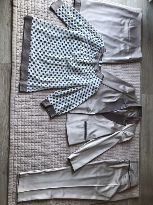 Piękny elegancki komplet damski marynarka spodnie spódnica bluzka 42