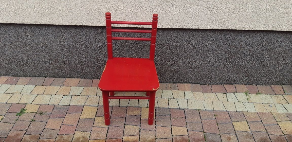 Stare krzesło dziecięce typ Soła