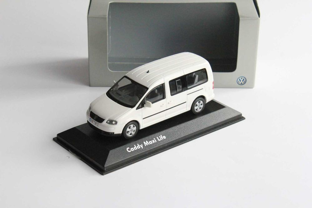 Model VW Volkswagen Caddy Maxi Life Kombi 1:43 Minichamps