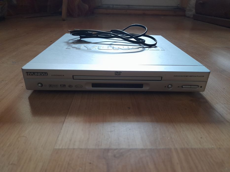 Продаю DVD Плеер H-DVD5042-N