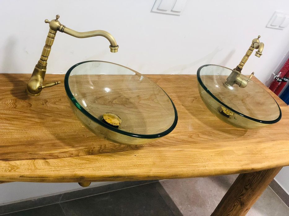 Półka drewniana blat łazienkowy pod umywalkę z naturalną krawędzią dąb