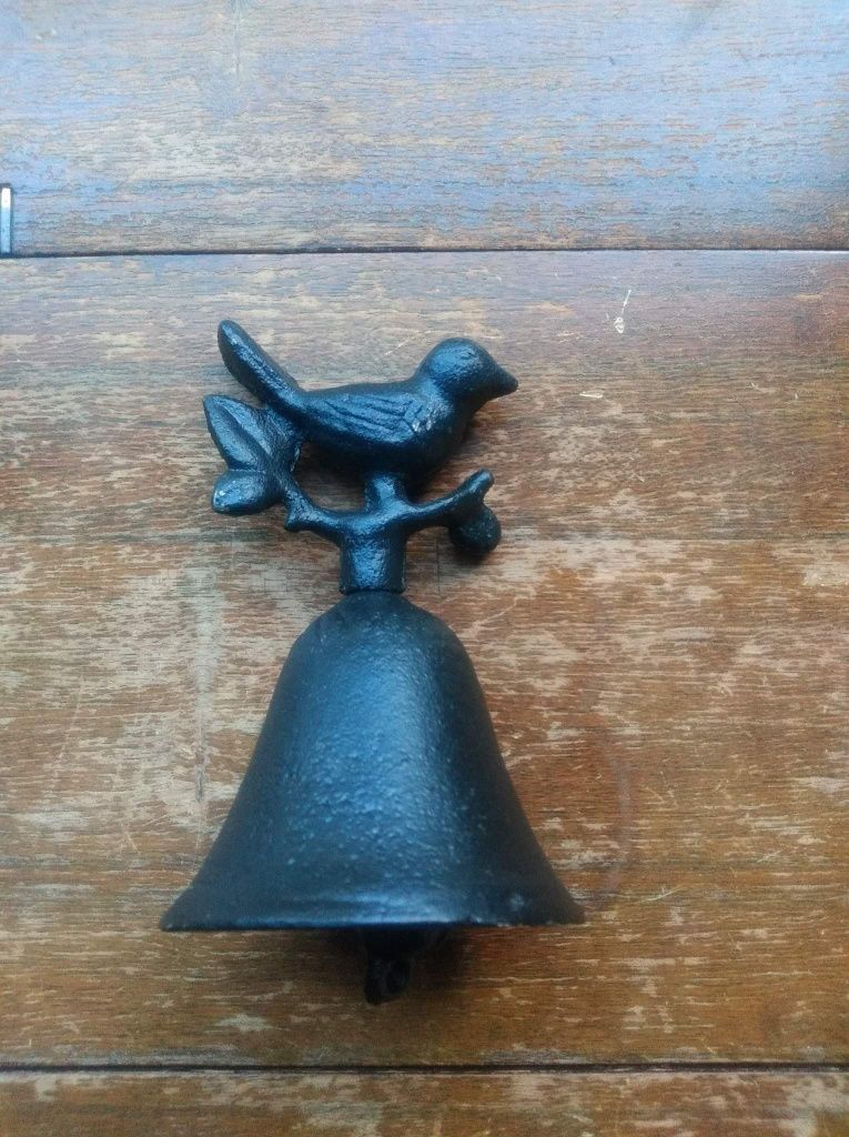 Dzwonek z żeliwa