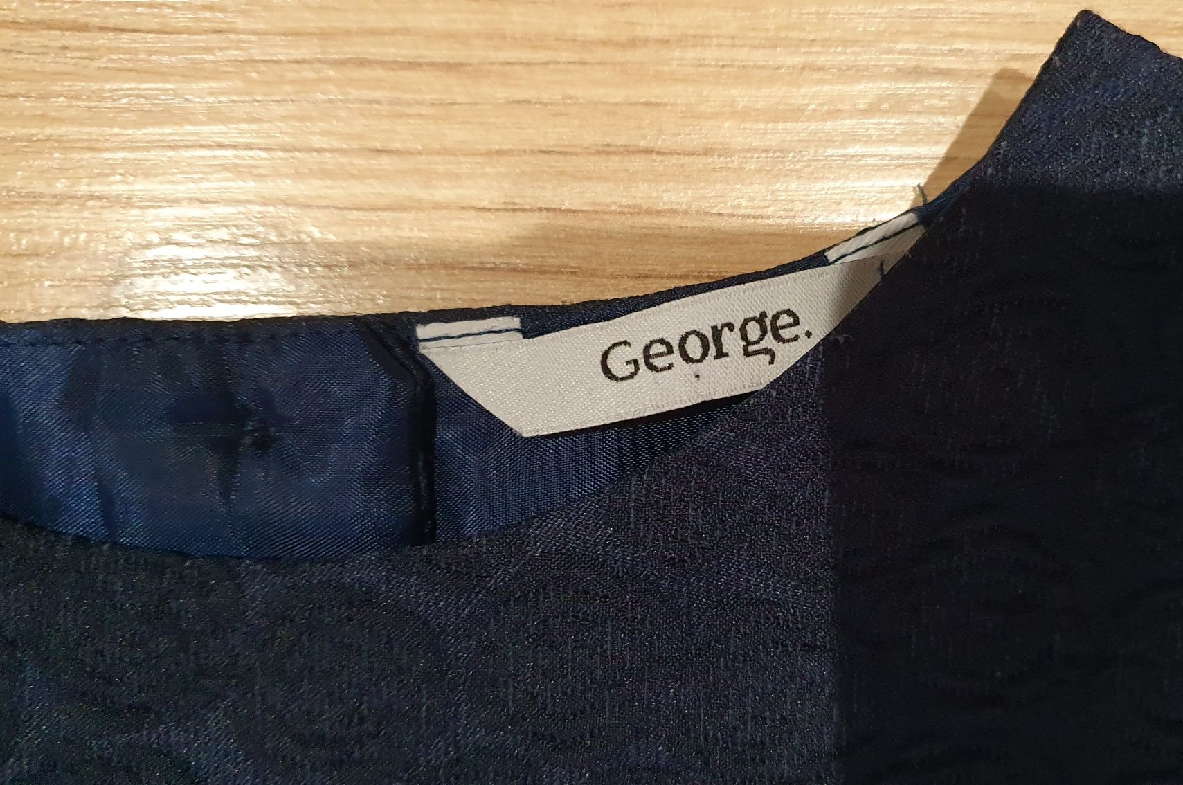 Sukienka George 98/104 dziewczynka