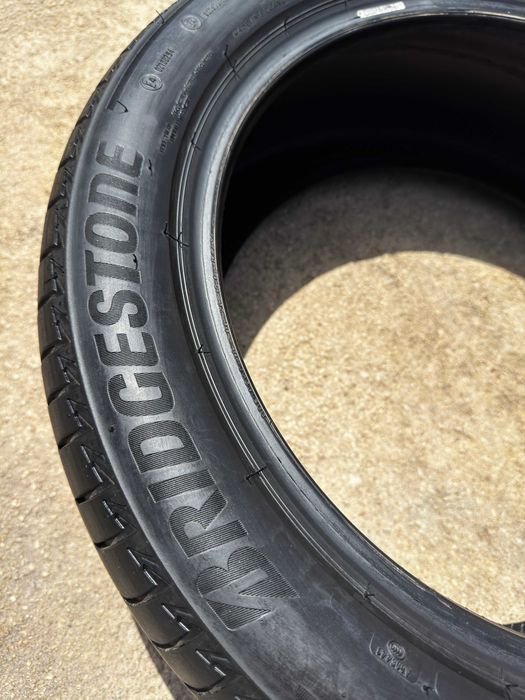 Pneus Bridgestone 245/45R18 T005 100Y XL TL