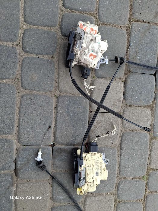Zamek drzwi  VW Passat B6  Lewy Prawy