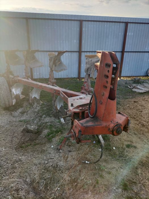 Pług obrotowy 4skibowy