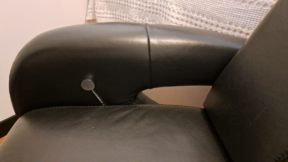 Obrotowy Fotel skórzany rozkładany czarny