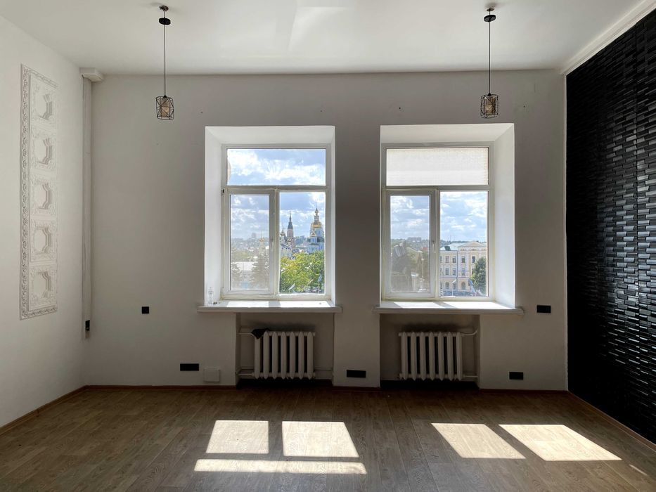 майдан Конституції - Оренда офісів в центрі Харкова