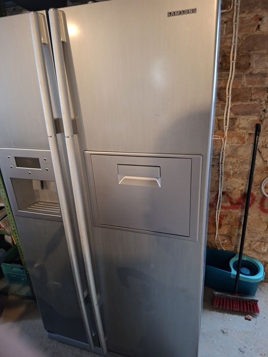 Duża lodówka zamrazarka