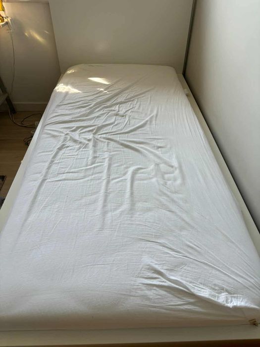 Łóżko MALM Ikea wraz z materacem