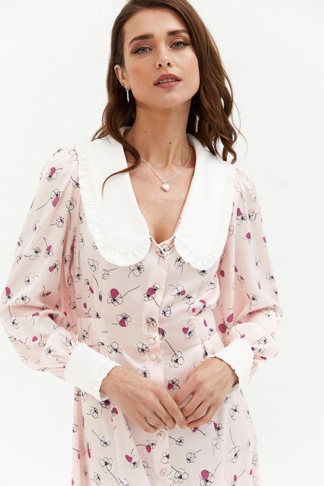 Легка сукня з коміром