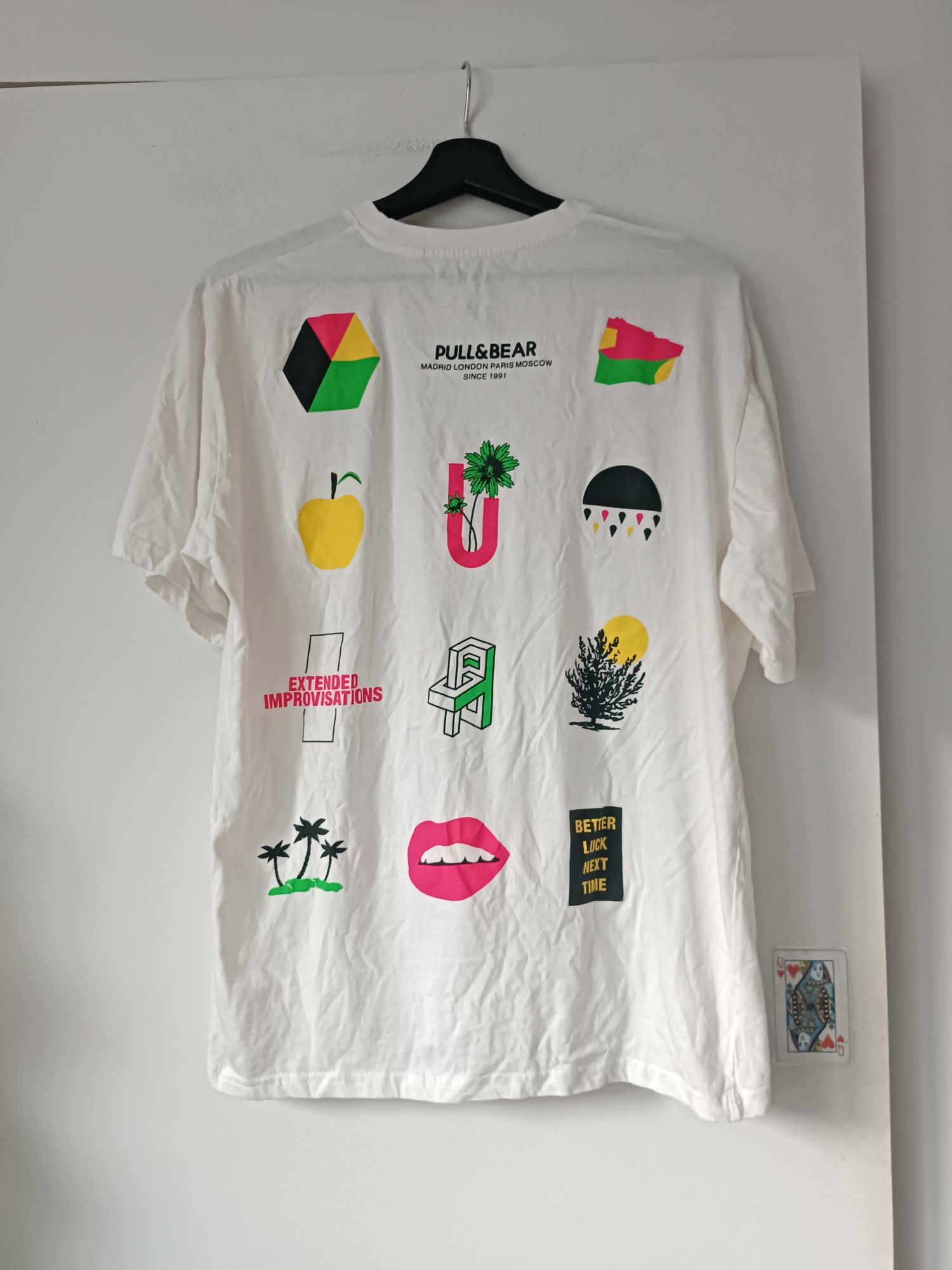 Koszulka męska Pull&Bear z kolorowymi grafikami