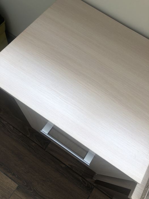 Тумба на колесиках 50х45.5х38