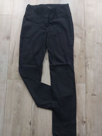 Czarne elastyczne spodnie , proste nogawki rozm S/M