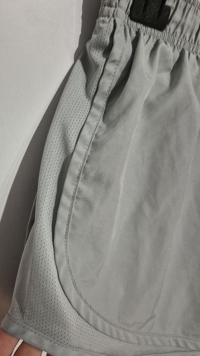 Spodenki spodnie krótkie damskie kobieta kobiece nike rozmiar S