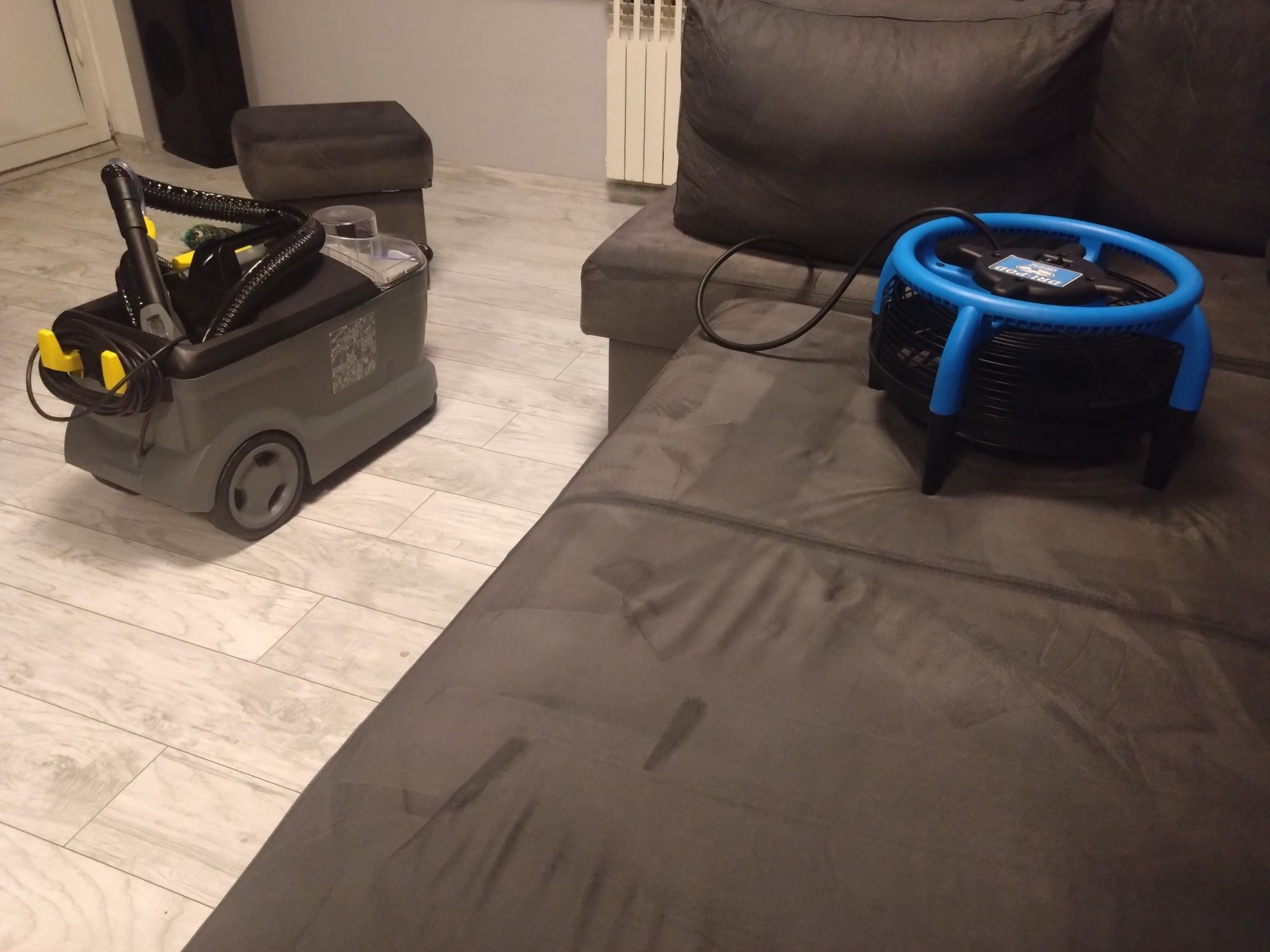 Wynajem odkurzacz piorący Karcher Professional Puzzi - wypożyczalnia
