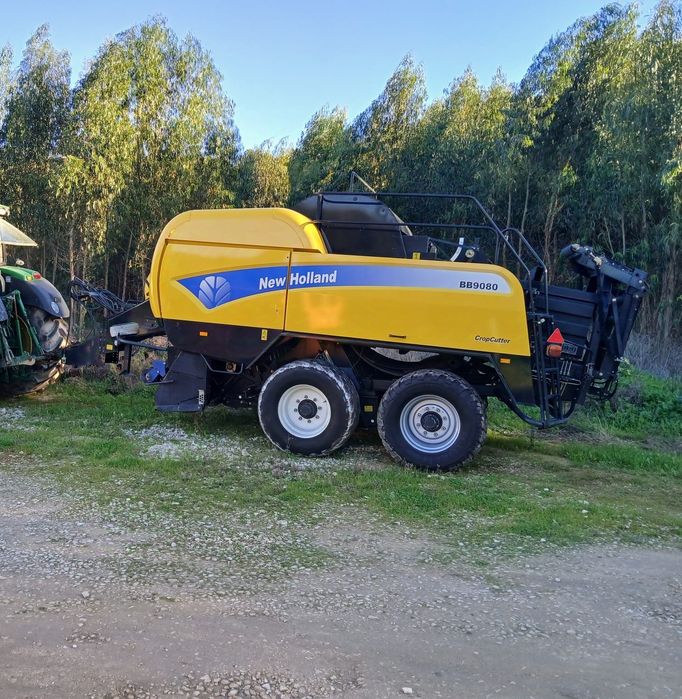 Enfardadeira New Holland BB9080