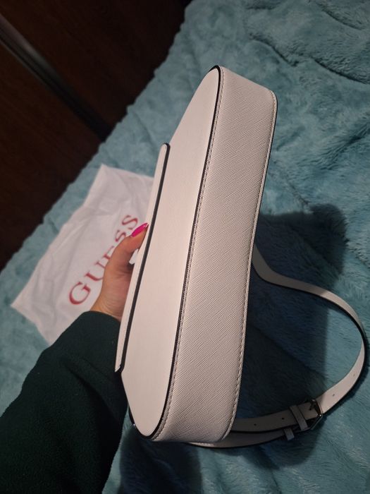 Mala Guess como nova