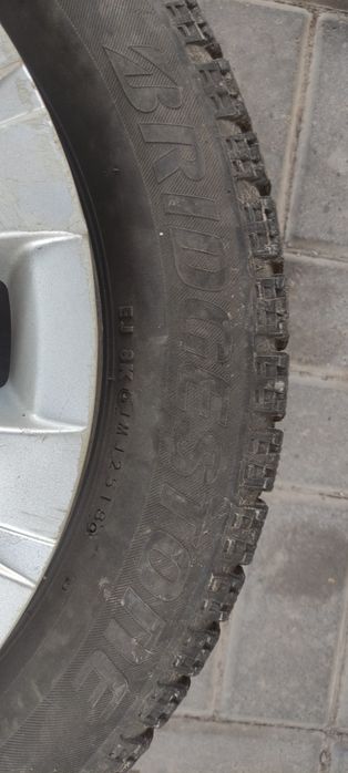 Диски с резиною тоета комплект