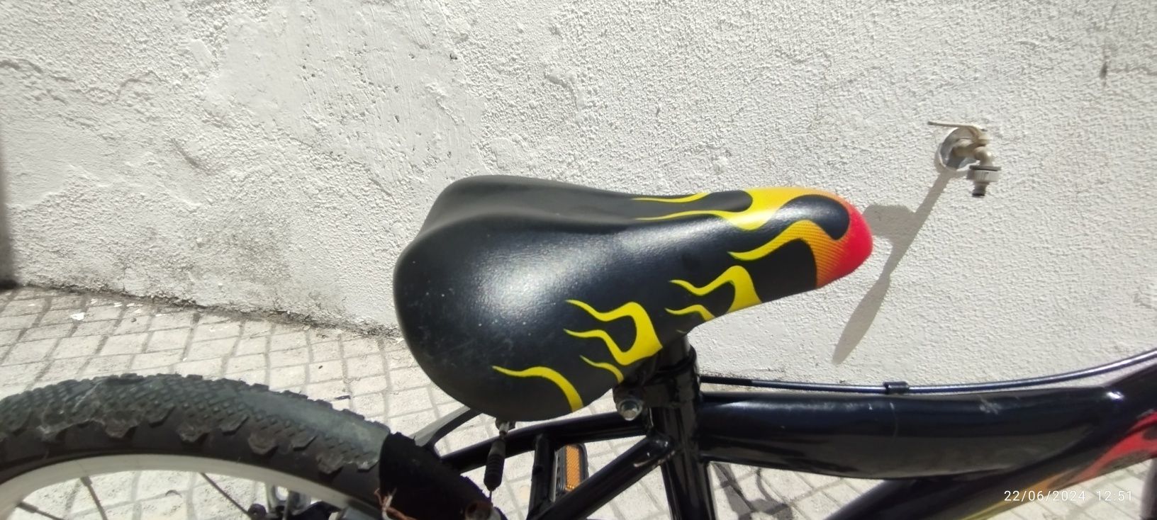 Vende-se bicicleta de criança (roda 16)