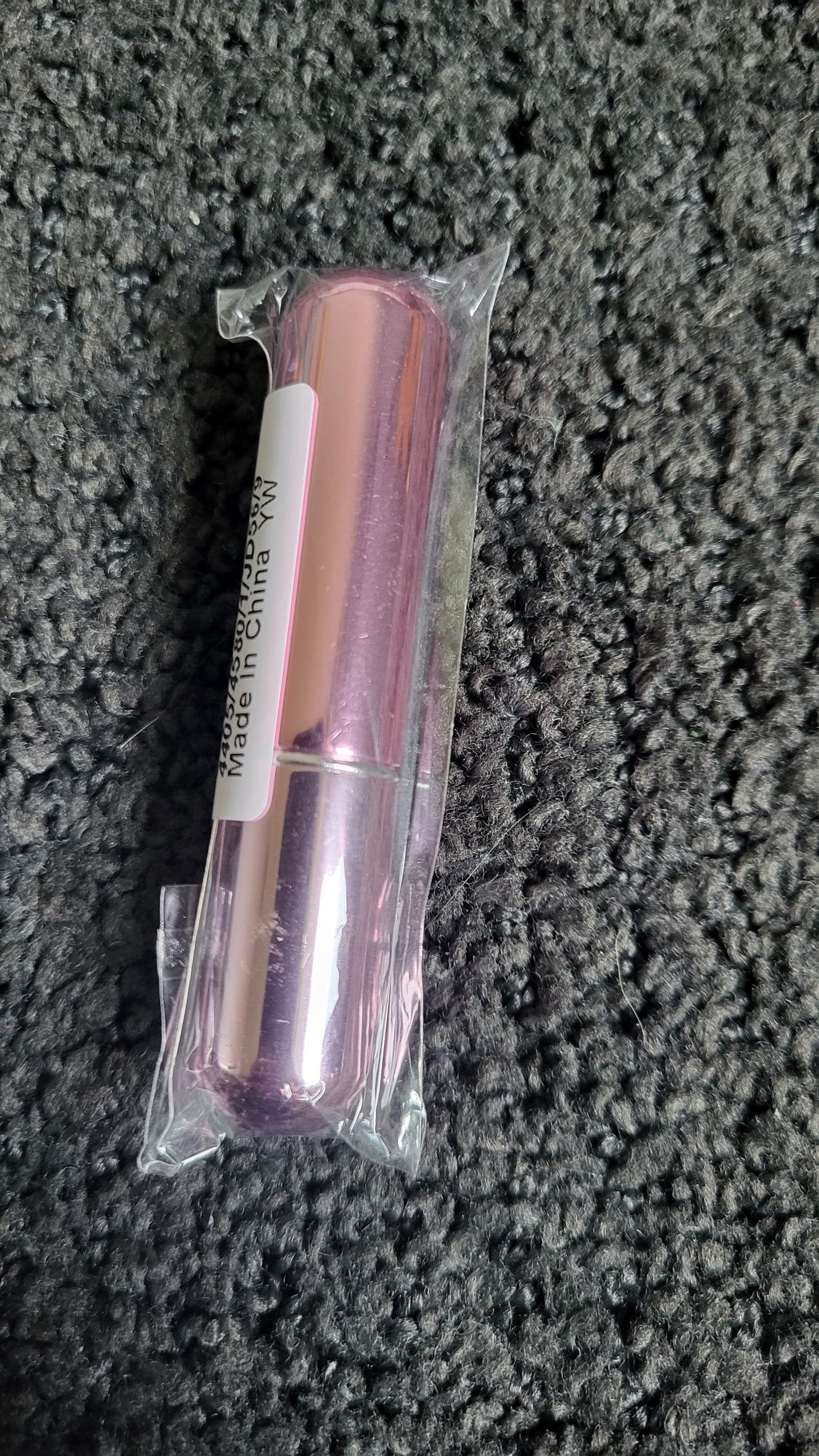 Atomizer, pojemnik na perfumy ładowany otworem w dole